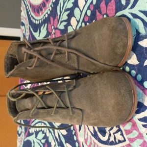 Tom's heeled ankle boots